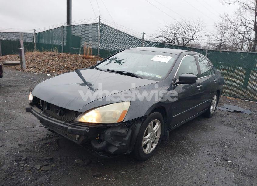 Photo 2 of 2006 Honda Accord 2.4 SE (VIN 1HGCM56346A058892)