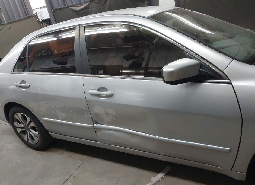 Photo 13 of 2006 Honda Accord 2.4 SE (VIN 1HGCM56346A073960)