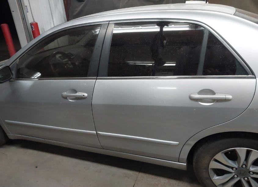 Photo 14 of 2006 Honda Accord 2.4 SE (VIN 1HGCM56346A073960)