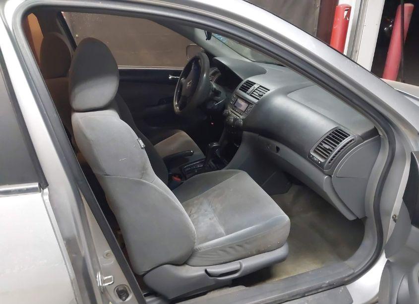 Photo 5 of 2006 Honda Accord 2.4 SE (VIN 1HGCM56346A073960)