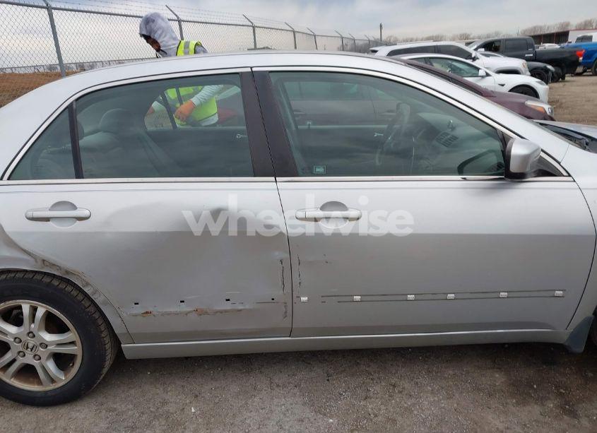 Photo 13 of 2006 Honda Accord 2.4 SE (VIN 1HGCM56346A133879)