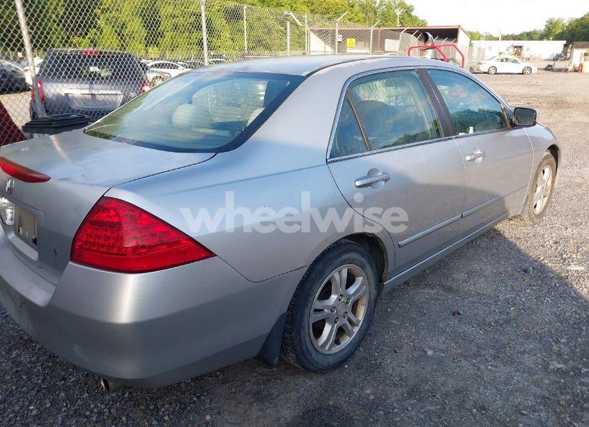 Photo 4 of 2007 Honda Accord 2.4 SE (VIN 1HGCM56347A200871)