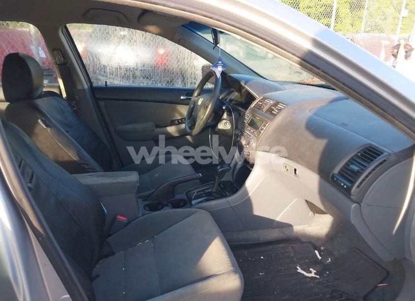 Photo 5 of 2007 Honda Accord 2.4 SE (VIN 1HGCM56347A200871)