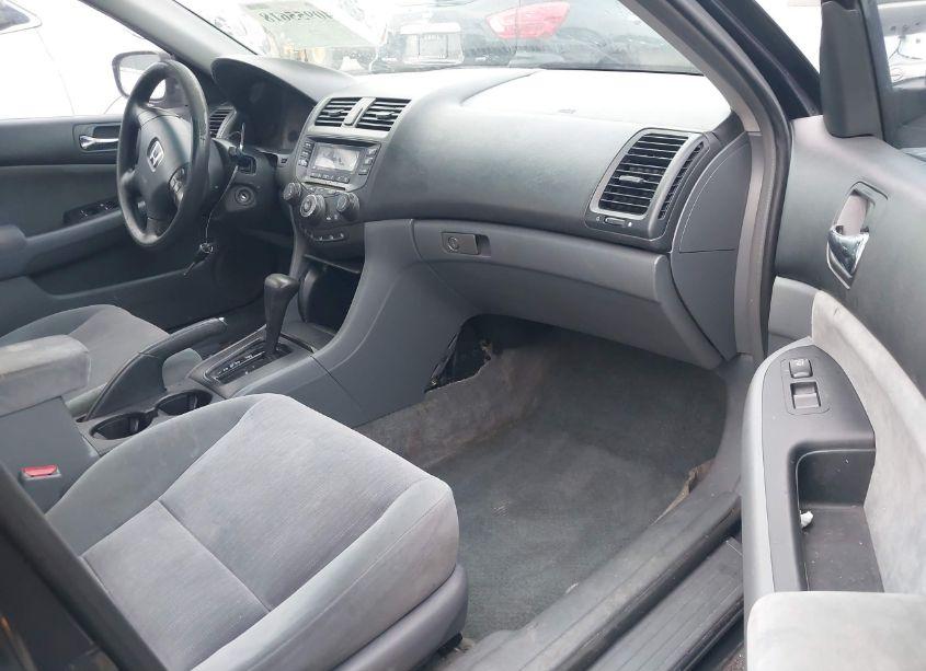 Photo 5 of 2003 Honda Accord 2.4 LX (VIN 1HGCM56353A094666)