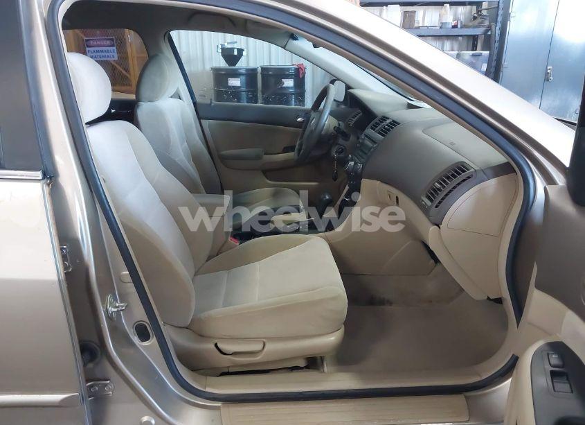 Photo 5 of 2004 Honda Accord 2.4 LX (VIN 1HGCM56354A061894)
