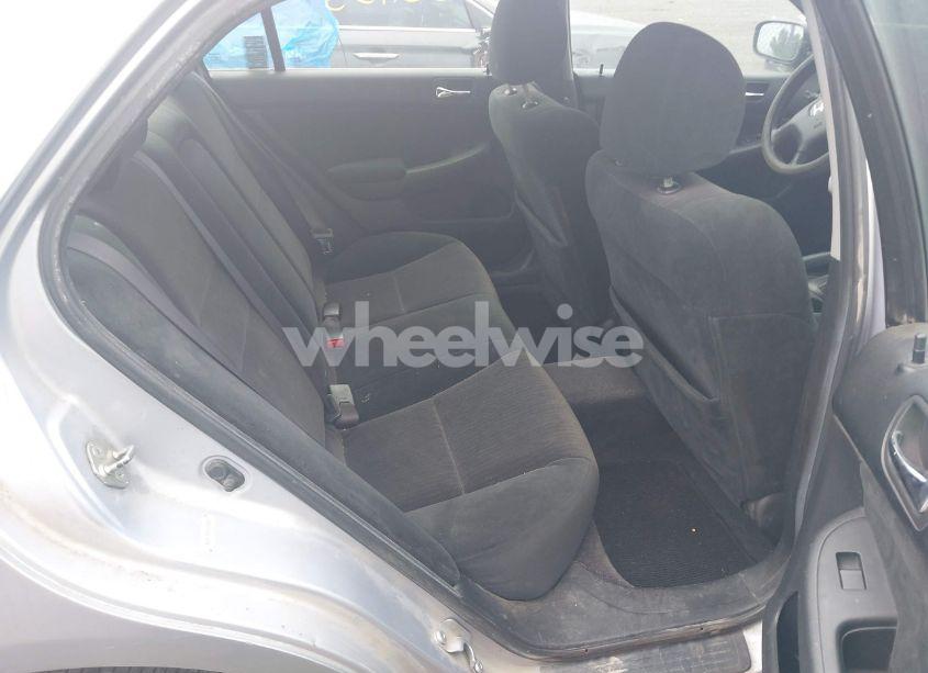 Photo 8 of 2004 Honda Accord 2.4 LX (VIN 1HGCM56354A128462)