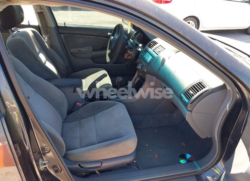 Photo 5 of 2004 Honda Accord 2.4 LX (VIN 1HGCM56354A140241)