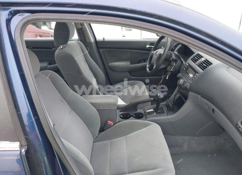 Photo 5 of 2004 Honda Accord 2.4 LX (VIN 1HGCM56354A148307)