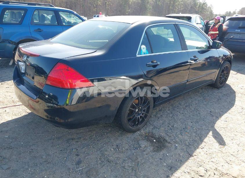 Photo 4 of 2006 Honda Accord 2.4 SE (VIN 1HGCM56356A059369)