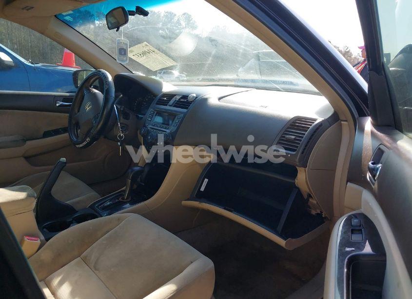 Photo 5 of 2006 Honda Accord 2.4 SE (VIN 1HGCM56356A059369)