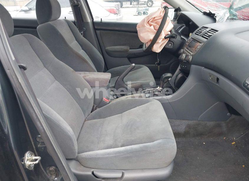 Photo 5 of 2006 Honda Accord 2.4 SE (VIN 1HGCM56356A094042)