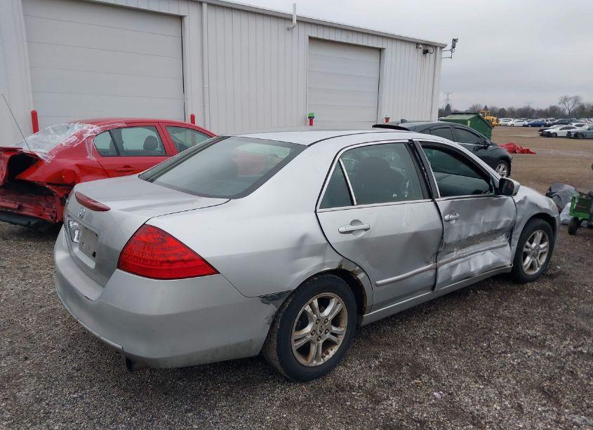 Photo 4 of 2006 Honda Accord 2.4 SE (VIN 1HGCM56356A121417)