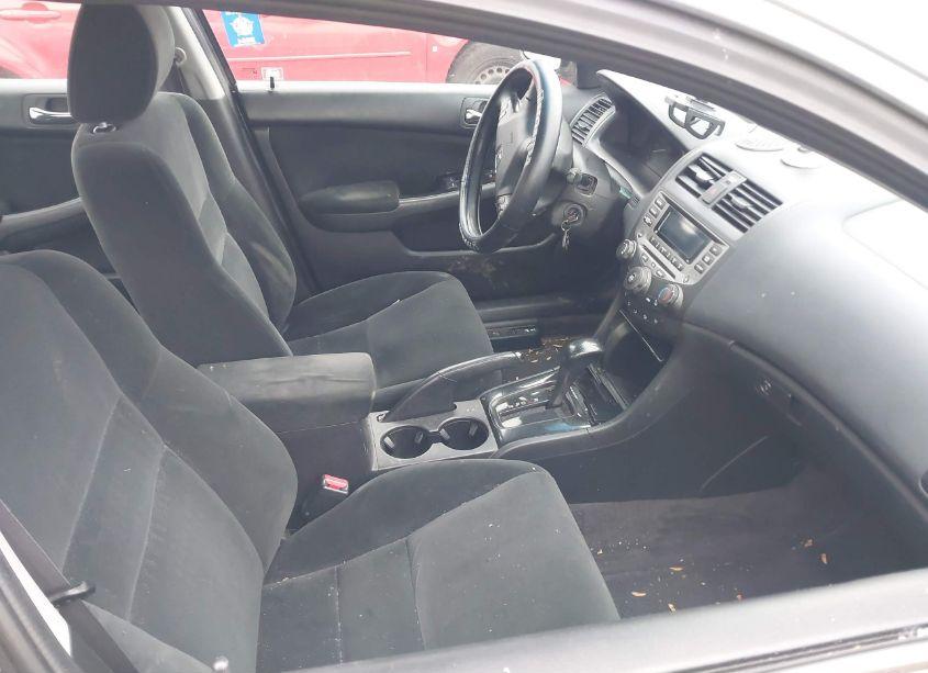 Photo 5 of 2006 Honda Accord 2.4 SE (VIN 1HGCM56356A121417)