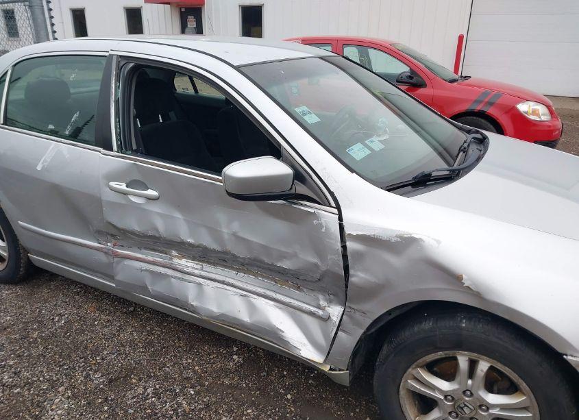 Photo 6 of 2006 Honda Accord 2.4 SE (VIN 1HGCM56356A121417)