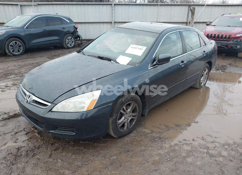 Photo 2 of 2006 Honda Accord 2.4 SE (VIN 1HGCM56356A149797)