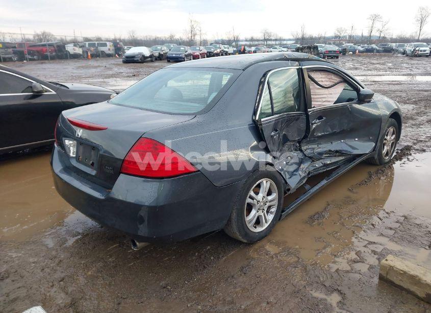 Photo 4 of 2006 Honda Accord 2.4 SE (VIN 1HGCM56356A149797)