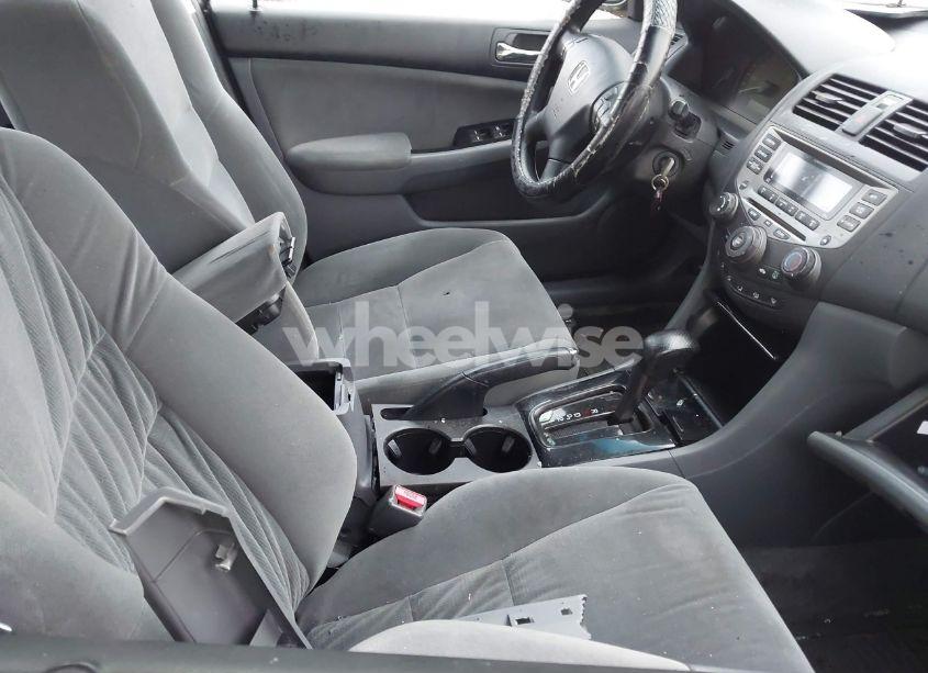 Photo 5 of 2006 Honda Accord 2.4 SE (VIN 1HGCM56356A149797)