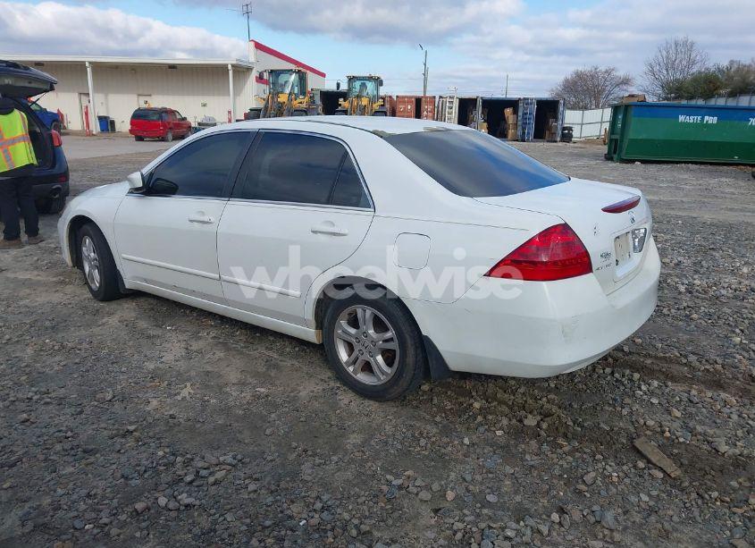 Photo 3 of 2007 Honda Accord 2.4 SE (VIN 1HGCM56357A120396)