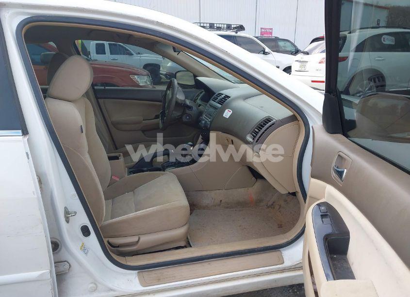 Photo 5 of 2007 Honda Accord 2.4 SE (VIN 1HGCM56357A120396)