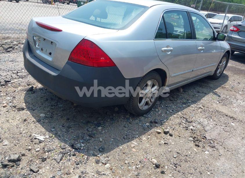 Photo 4 of 2007 Honda Accord 2.4 SE (VIN 1HGCM56357A134847)