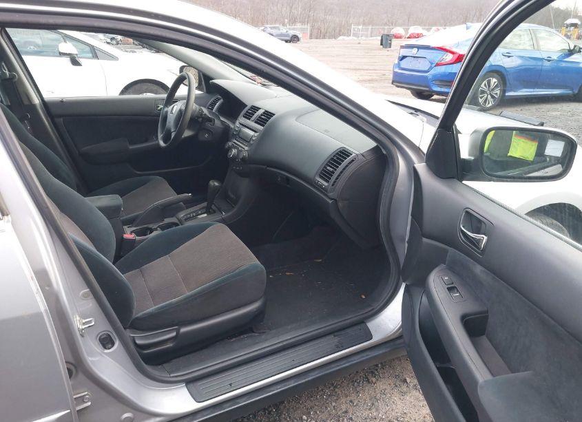 Photo 5 of 2003 Honda Accord 2.4 LX (VIN 1HGCM56363A041944)