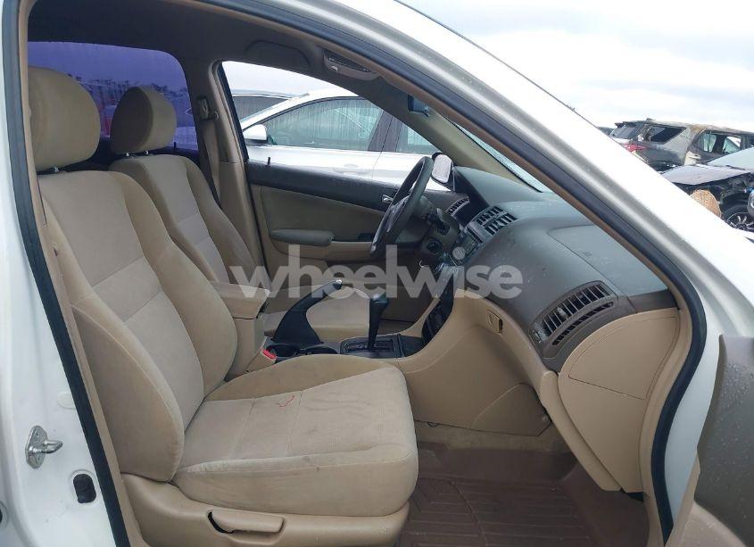 Photo 5 of 2004 Honda Accord 2.4 LX (VIN 1HGCM56364A086514)