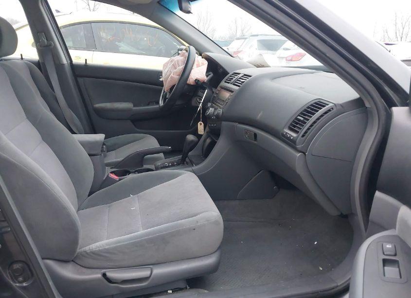 Photo 5 of 2004 Honda Accord 2.4 LX (VIN 1HGCM56364A092698)