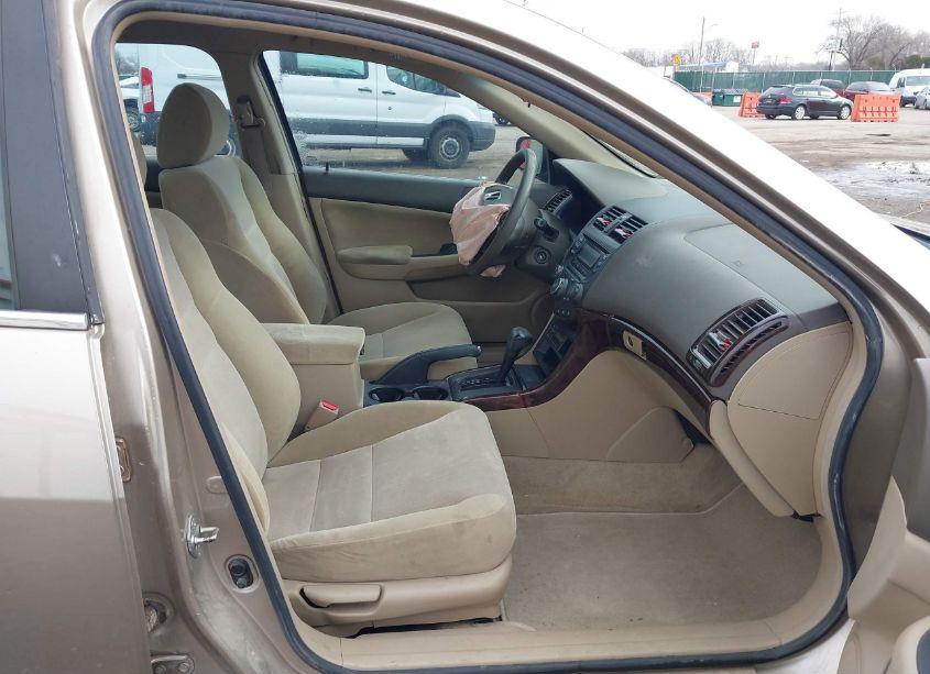 Photo 5 of 2004 Honda Accord 2.4 LX (VIN 1HGCM56364A111248)