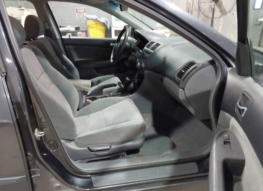 Photo 4 of 2004 Honda Accord 2.4 LX (VIN 1HGCM56364A151684)
