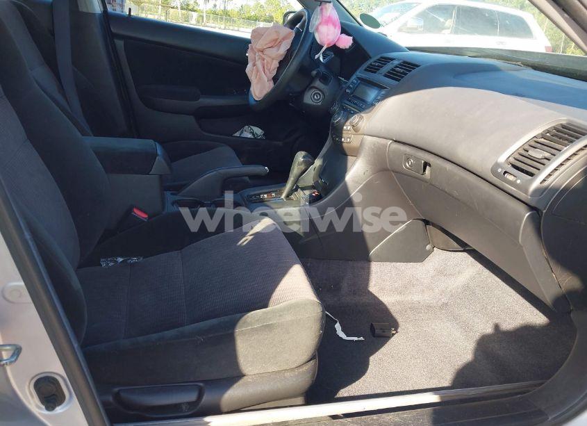 Photo 5 of 2004 Honda Accord 2.4 LX (VIN 1HGCM56364A172759)