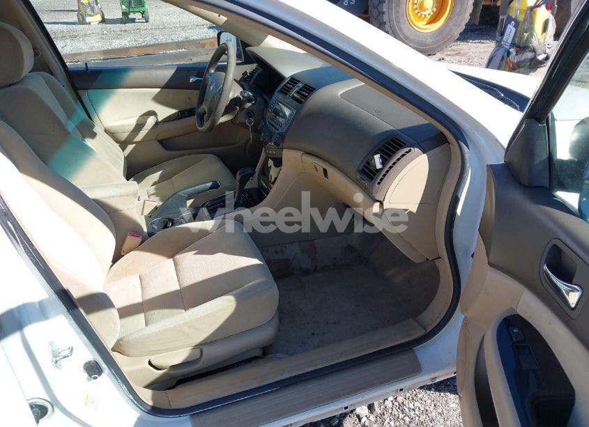 Photo 5 of 2006 Honda Accord 2.4 SE (VIN 1HGCM56366A026879)