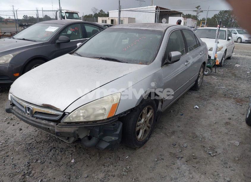 Photo 2 of 2006 Honda Accord 2.4 SE (VIN 1HGCM56366A058473)