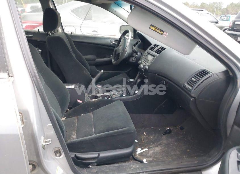 Photo 5 of 2006 Honda Accord 2.4 SE (VIN 1HGCM56366A058473)