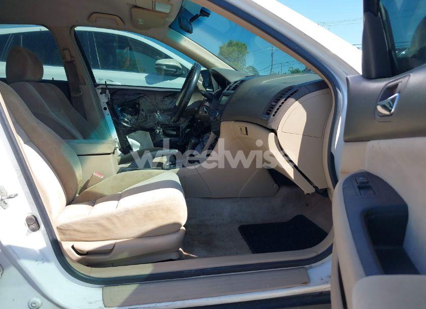 Photo 5 of 2004 Honda Accord 2.4 LX (VIN 1HGCM56374A178621)