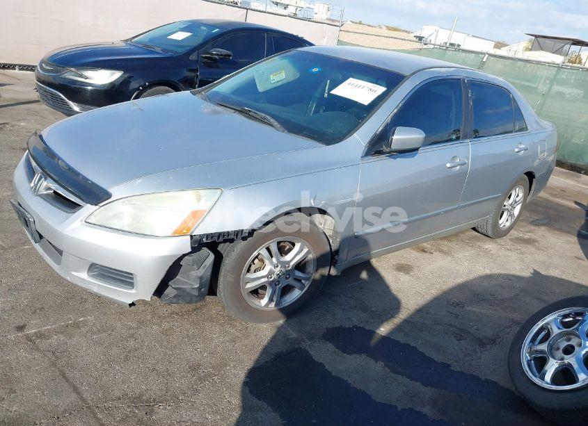 Photo 2 of 2006 Honda Accord 2.4 SE (VIN 1HGCM56376A066355)