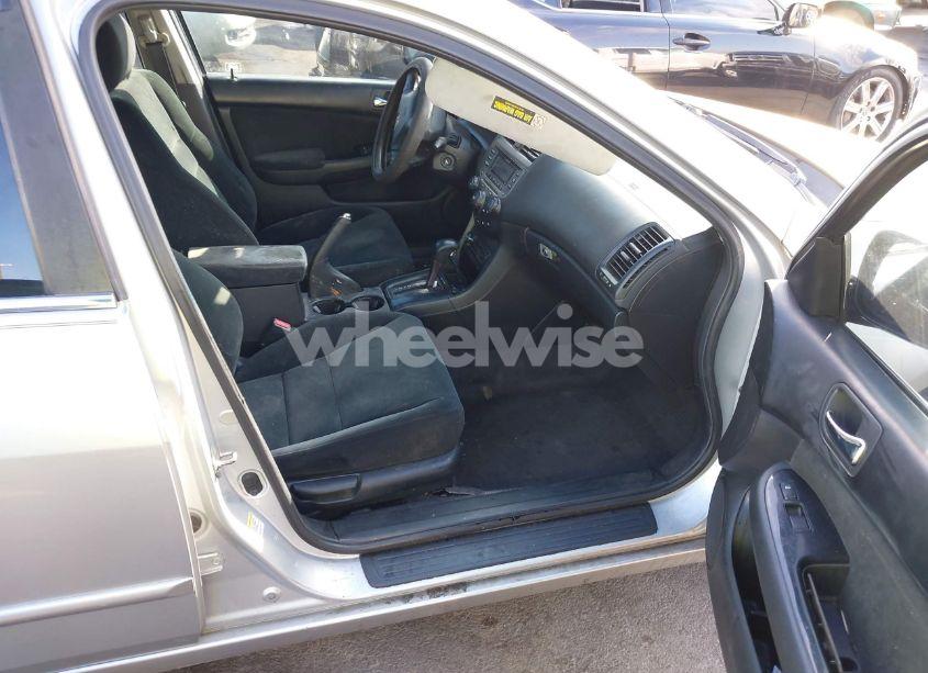 Photo 5 of 2006 Honda Accord 2.4 SE (VIN 1HGCM56376A066355)
