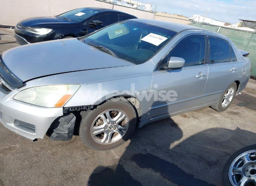 Photo 6 of 2006 Honda Accord 2.4 SE (VIN 1HGCM56376A066355)