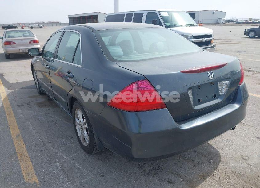 Photo 3 of 2006 Honda Accord 2.4 SE (VIN 1HGCM56376A104702)