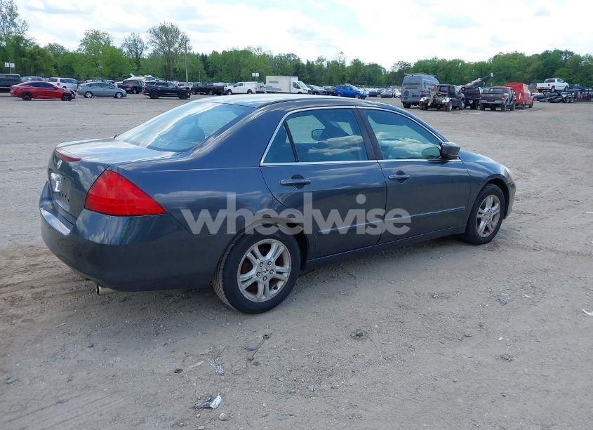 Photo 4 of 2006 Honda Accord 2.4 SE (VIN 1HGCM56376A120317)