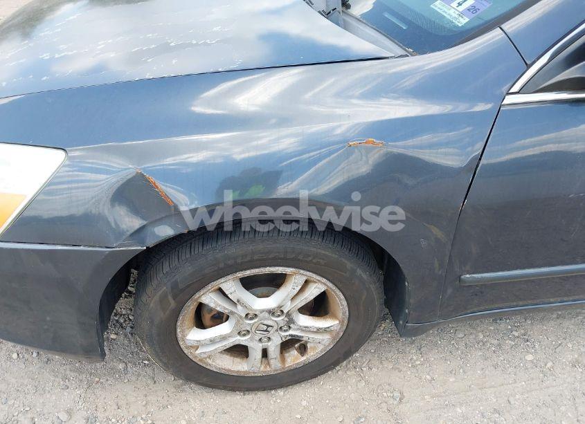 Photo 6 of 2006 Honda Accord 2.4 SE (VIN 1HGCM56376A120317)