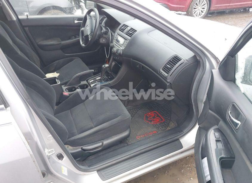 Photo 5 of 2007 Honda Accord 2.4 SE (VIN 1HGCM56377A001796)