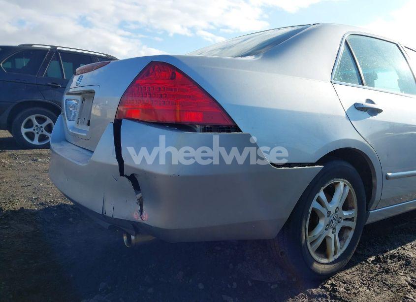 Photo 6 of 2007 Honda Accord 2.4 SE (VIN 1HGCM56377A044714)