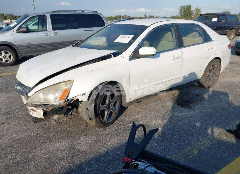 Photo 2 of 2004 Honda Accord 2.4 LX (VIN 1HGCM56384A175310)