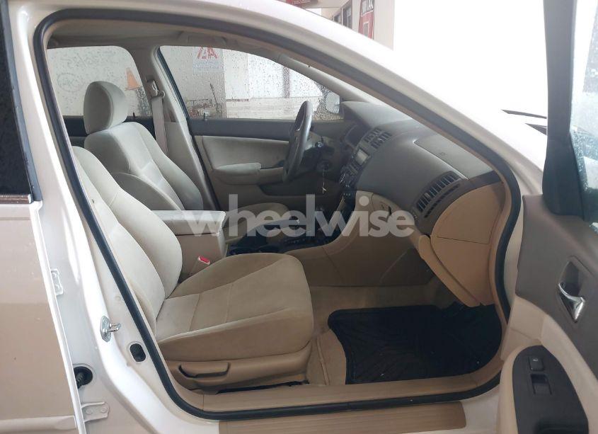 Photo 5 of 2004 Honda Accord 2.4 LX (VIN 1HGCM56384A175338)