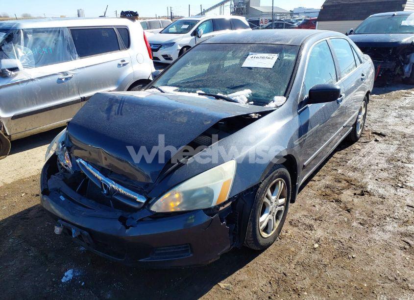 Photo 2 of 2006 Honda Accord 2.4 SE (VIN 1HGCM56386A052920)