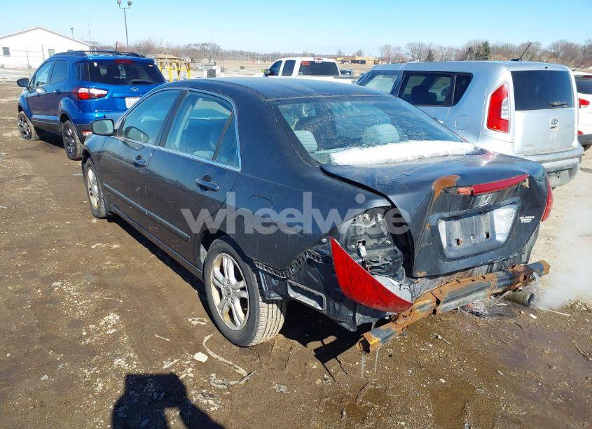 Photo 3 of 2006 Honda Accord 2.4 SE (VIN 1HGCM56386A052920)