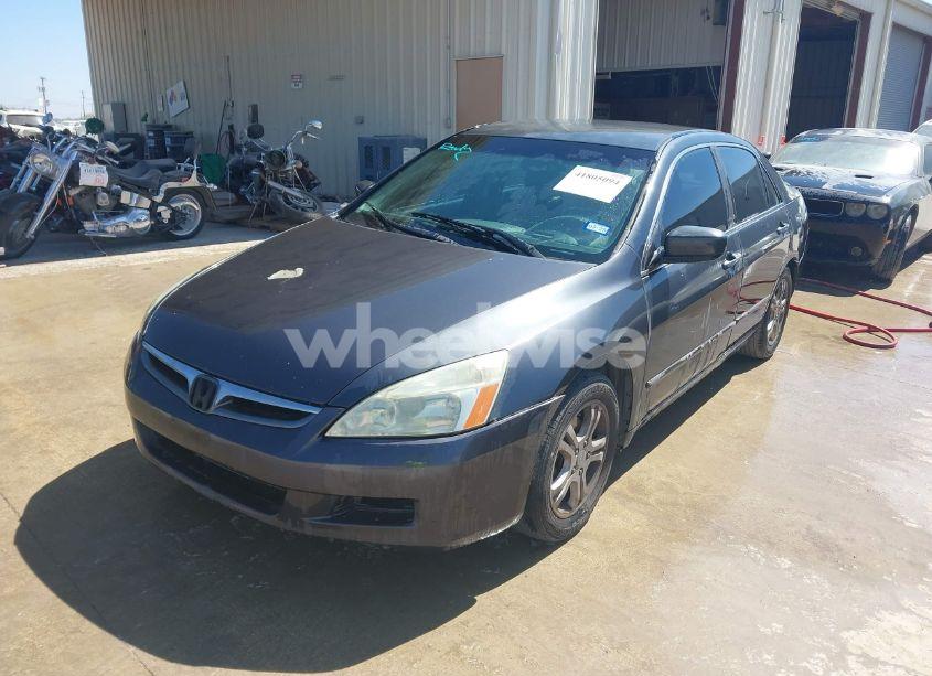 Photo 2 of 2006 Honda Accord 2.4 SE (VIN 1HGCM56386A116812)