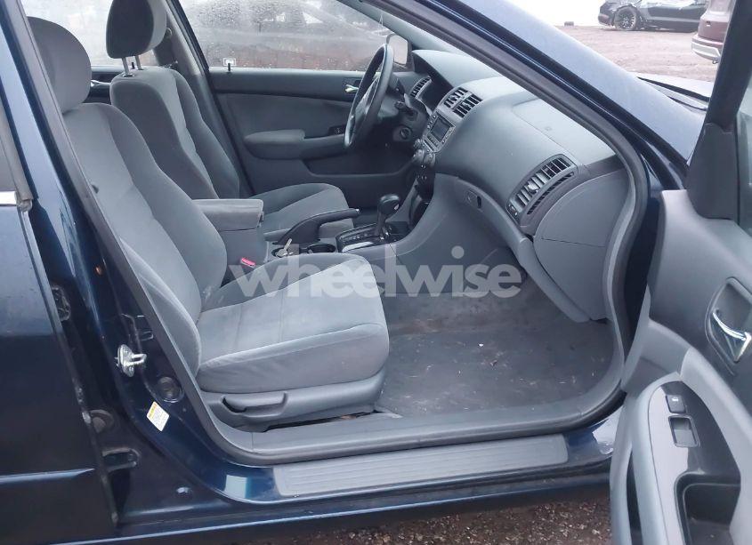 Photo 5 of 2006 Honda Accord 2.4 SE (VIN 1HGCM56386A186472)