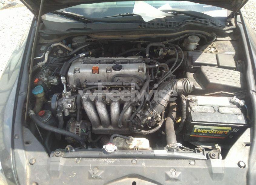 Photo 10 of 2003 Honda Accord 2.4 LX (VIN 1HGCM56393A100775)