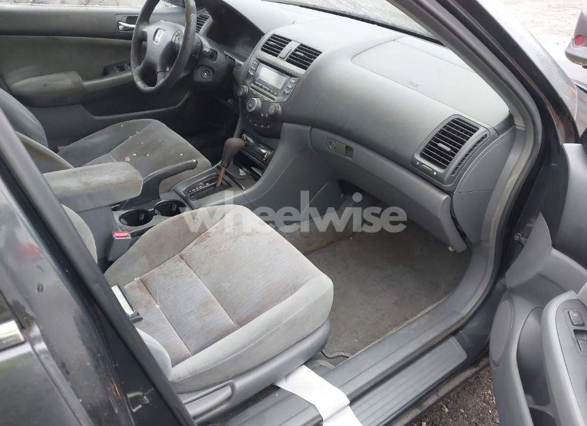 Photo 5 of 2003 Honda Accord 2.4 LX (VIN 1HGCM56393A101389)